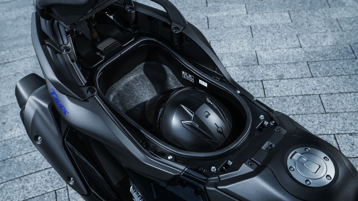 Yamaha TMax: l'icona si rinnova per il 2025